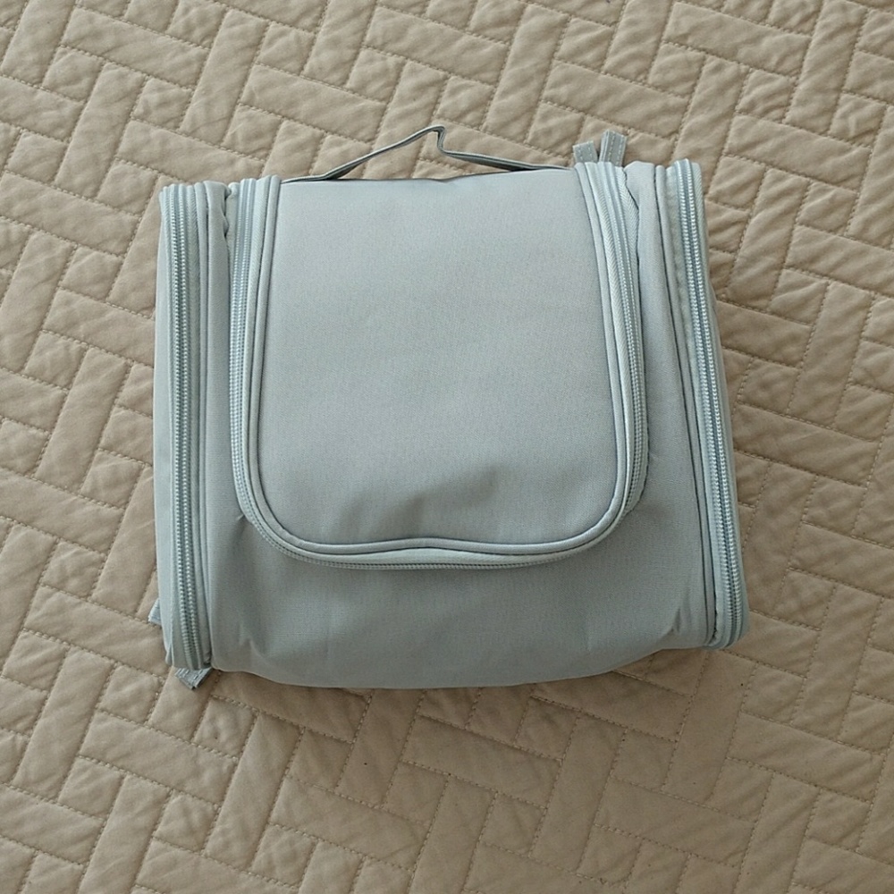 Hanging toiletry bag